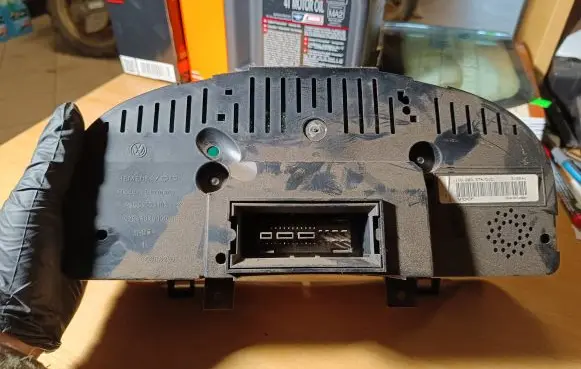 Volkswagen Jetta V Speedometer (instrument cluster) 1K0920964B 0973021956 4DD03433AA