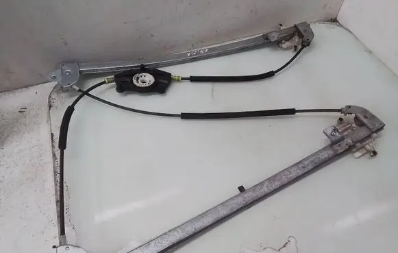 Citroen C8 Front window lifting mechanism without motor 