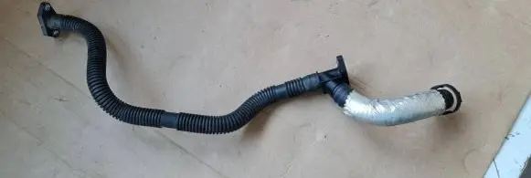 Audi A6 C7 Breather/breather pipe/hose 06E131143BF