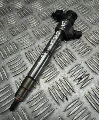 Opel Insignia A Fuel injector 55488616