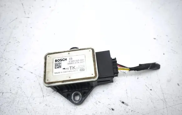 Honda CR-V ESP acceleration yaw rate sensor 0265005683 39960STKA01