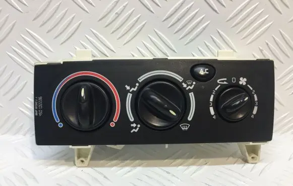 Renault Megane I Climate control unit 663391J