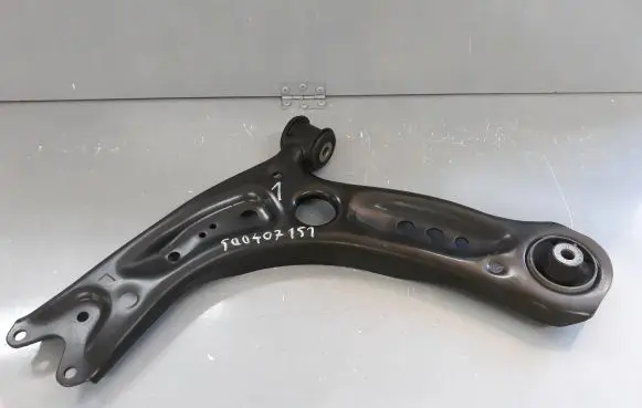 Skoda Octavia Mk3 (5E) Front control arm 5Q0407151