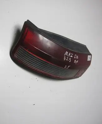 Mazda 323 F Rear/tail lights