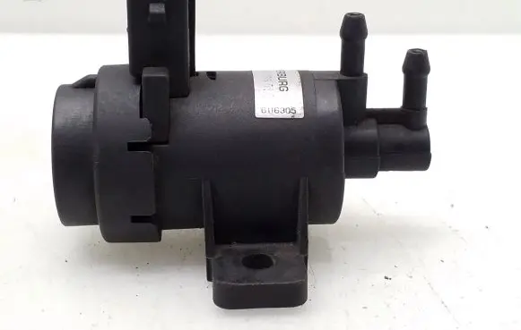 Renault Trafic II (X83) Turbo solenoid valve 7700113071