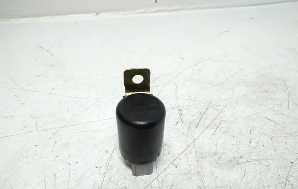 Nissan Navara D22 Other relay 24330C9960