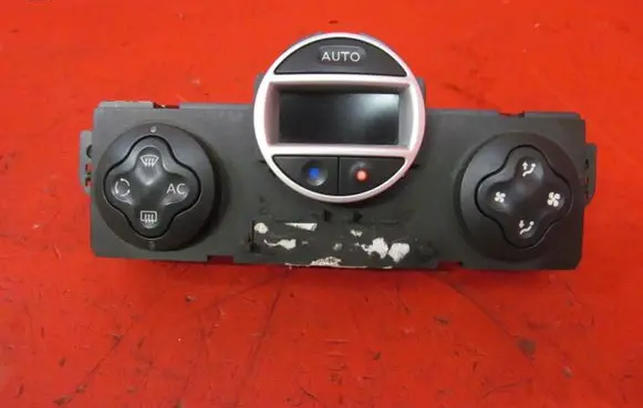 Renault Clio III Interior fan control switch CLIOIIIPANELNAW