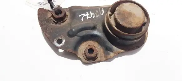 Toyota Avensis T250 Engine mount bracket 5122705020 51227-05020