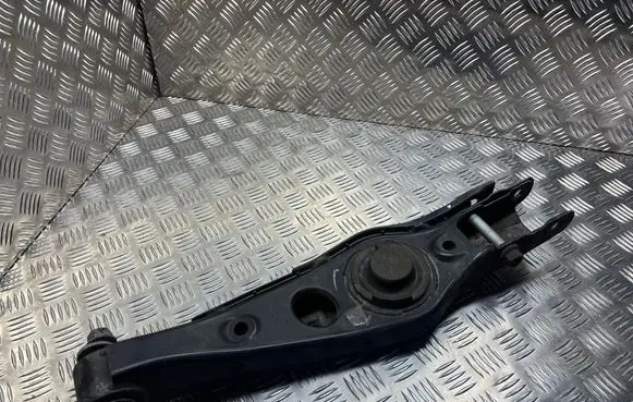 KIA Sorento Rear control arm