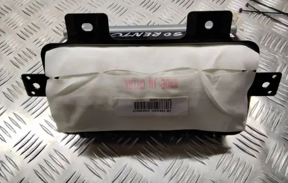 KIA Sorento Passenger airbag 