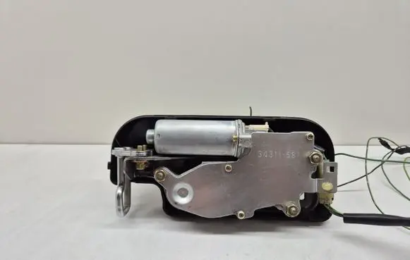Honda CR-V Rear window wiper motor 34311581