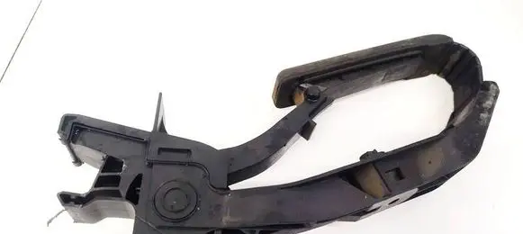 Mercedes-Benz C W203 Accelerator throttle pedal A2113000404