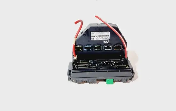 Mercedes-Benz C W204 Fuse module A2129009905 A2125451401 A2129028002