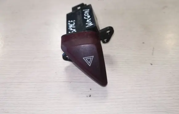 Mitsubishi Space Wagon Hazard light switch