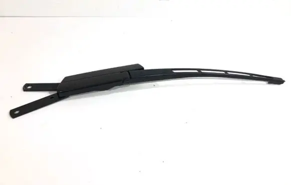 Front wiper blade arm