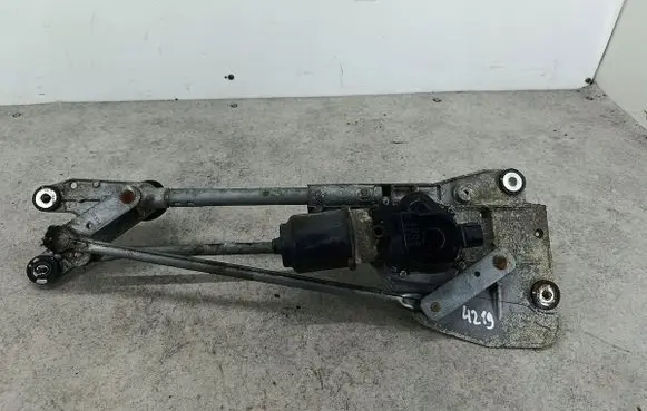 Nissan X-Trail T30 Front wiper linkage ZR1L