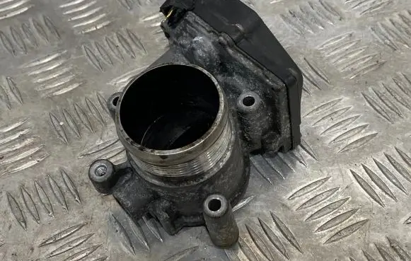 Volkswagen Tiguan Throttle valve 03L128063R 2610122358 A2C31762900
