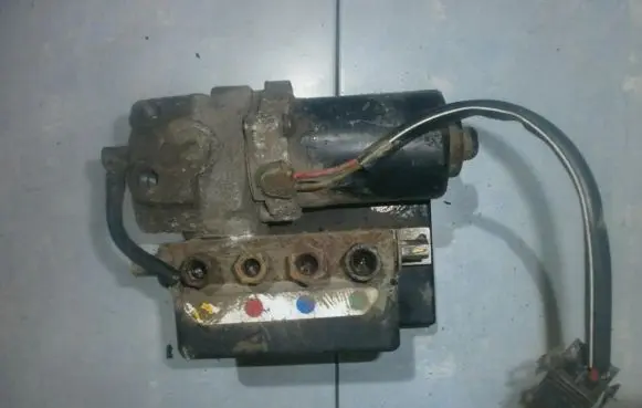 Renault Laguna I ABS Pump 10094303014 06001re3014