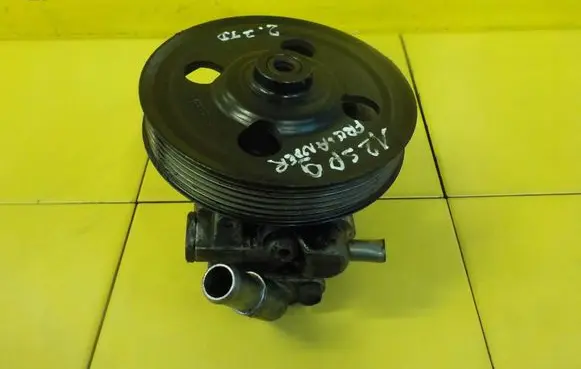 Land Rover Freelander 2 - LR2 Power steering pump 6G913A696EE 12SP9