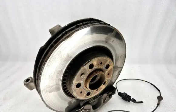 Volvo V70 Front wheel hub spindle knuckle 9461943