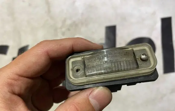 Mercedes-Benz E W211 Number plate light a2118200756 2118200756
