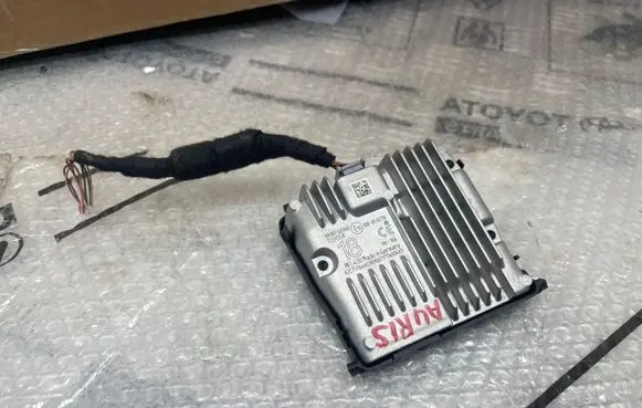 Windshield/windscreen camera