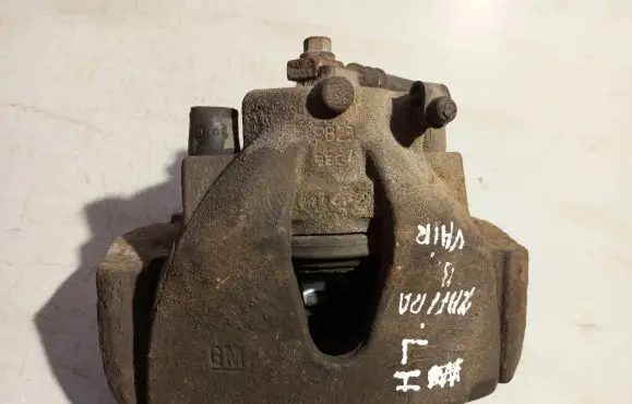 Opel Zafira B Front brake caliper