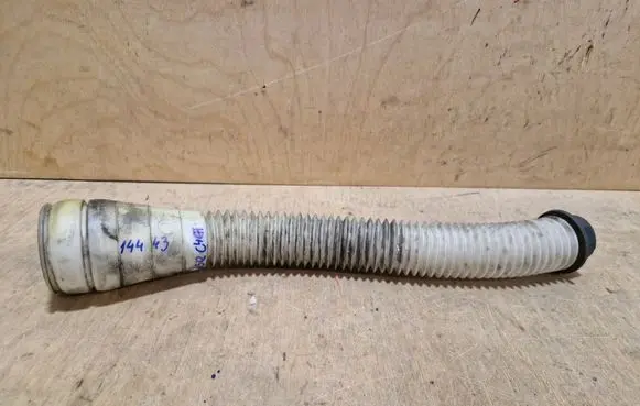 Citroen C4 Grand Picasso Window washer liquid tank fill tube 