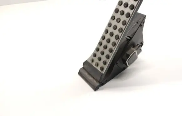 Mercedes-Benz GLK (X204) Accelerator throttle pedal A2043000504 060910 0380