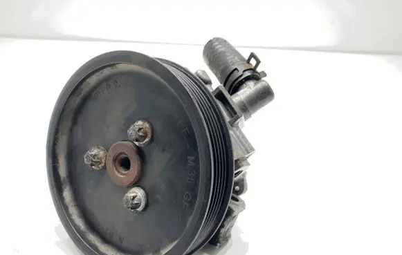 Mercedes-Benz E W211 Power steering pump 