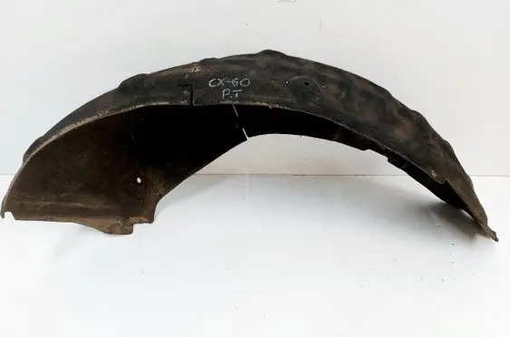 Rear arch fender liner splash guards