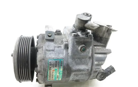 Volkswagen Golf V Air conditioning (A/C) compressor (pump) 1K0820803G