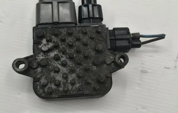 Infiniti QX70 S51 Coolant fan relay 
