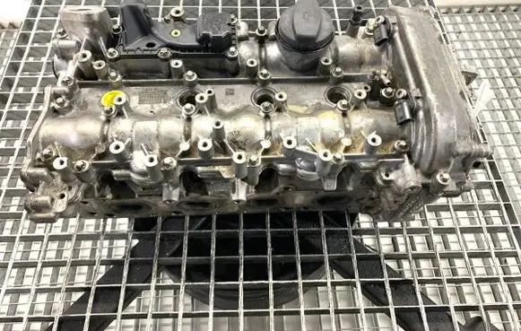 Mercedes-Benz E W212 Engine head A2740100603274920