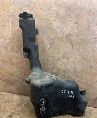 Mercedes-Benz C W204 Windshield washer fluid reservoir/tank A2048600260