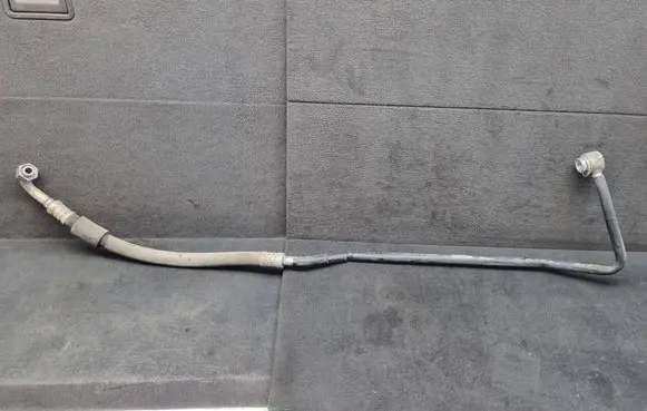 Air conditioning (A/C) pipe/hose