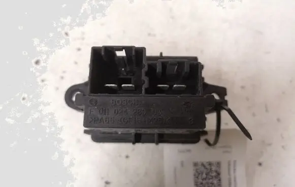 Opel Insignia A Heater blower motor/fan resistor 13503201 F011500056