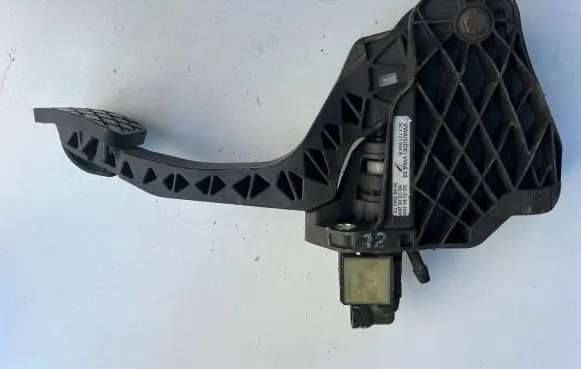 Volkswagen PASSAT B6 Clutch pedal 3C1721059K 3000134272 12042005