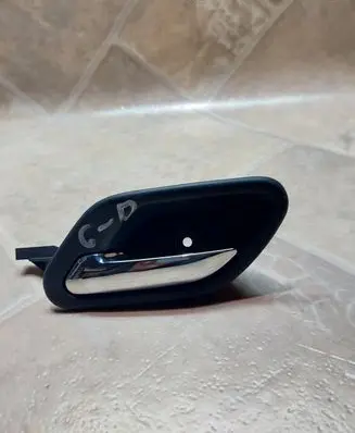 BMW 5 E39 Rear door interior handle 8226049