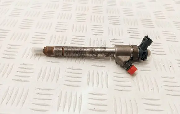 Peugeot 208 I Fuel injector 9628959880