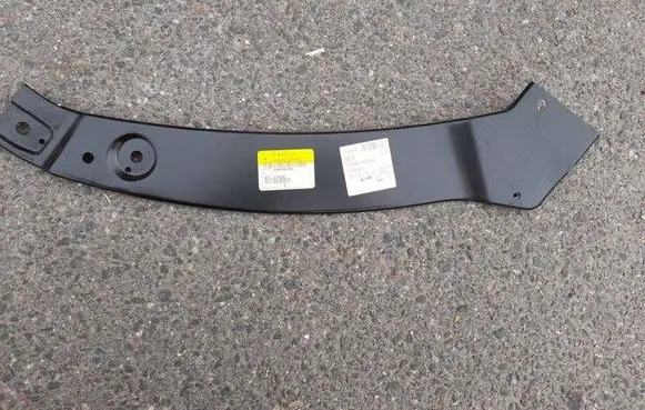 Volkswagen Tiguan Radiator support slam panel bracket 5N0806930A