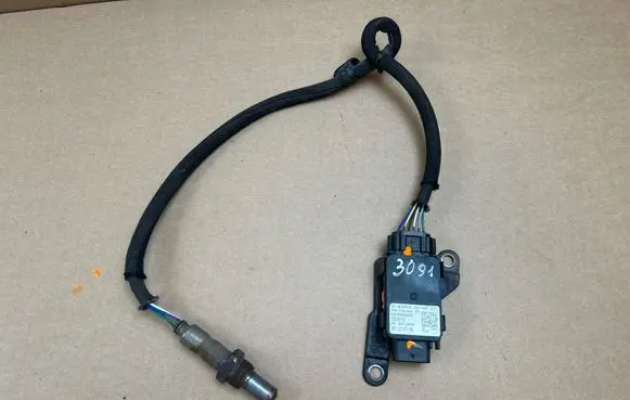 Opel Combo E Lambda probe sensor 9811207180