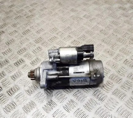 Volkswagen PASSAT B8 Starter motor 4380000251 02E911024J