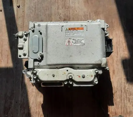 Lexus IS III XE30 Voltage converter inverter G920030132