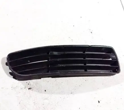 Audi A4 S4 B5 8D Front bumper lower grill 8d0807346c