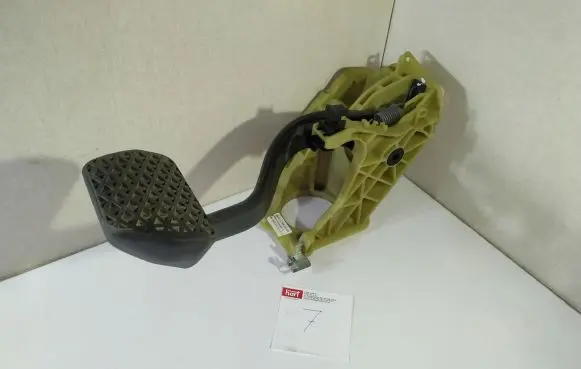 BMW 5 E60 E61 Brake pedal 6769221