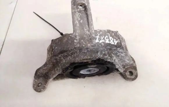 Fiat Doblo Engine mount bracket