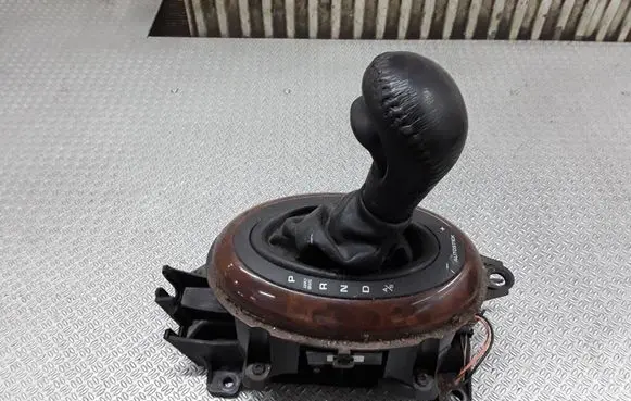 Chrysler Neon II Gear shifter/selector