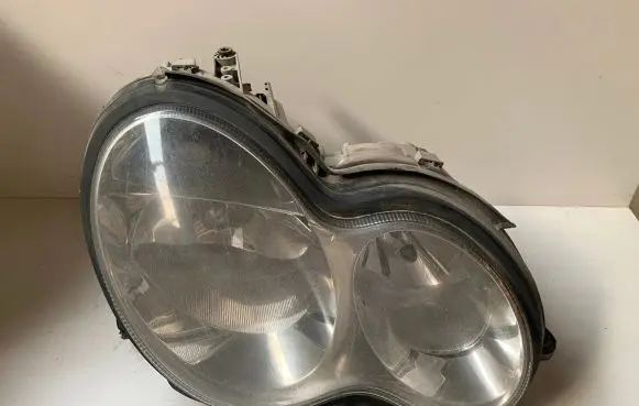 Mercedes-Benz C W203 Headlight/headlamp 0301166206
