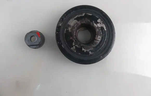 Infiniti M Crankshaft pulley